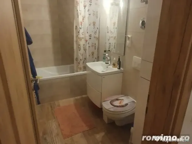 3 camere in zona Dambovita