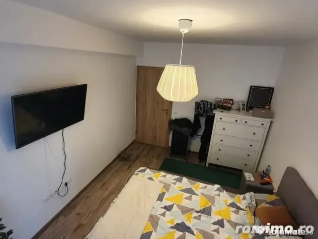 3 camere in zona Dambovita