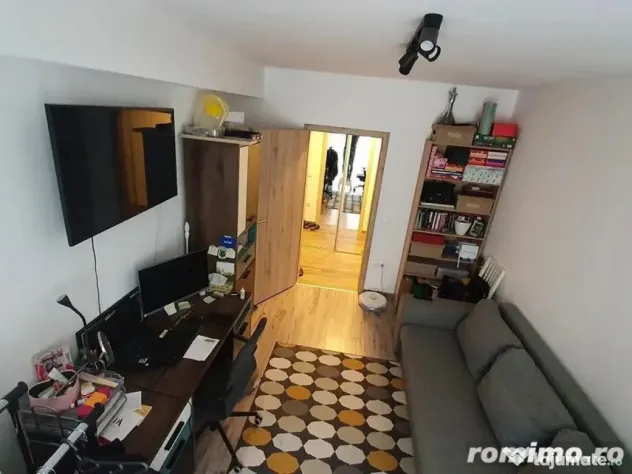 3 camere in zona Dambovita