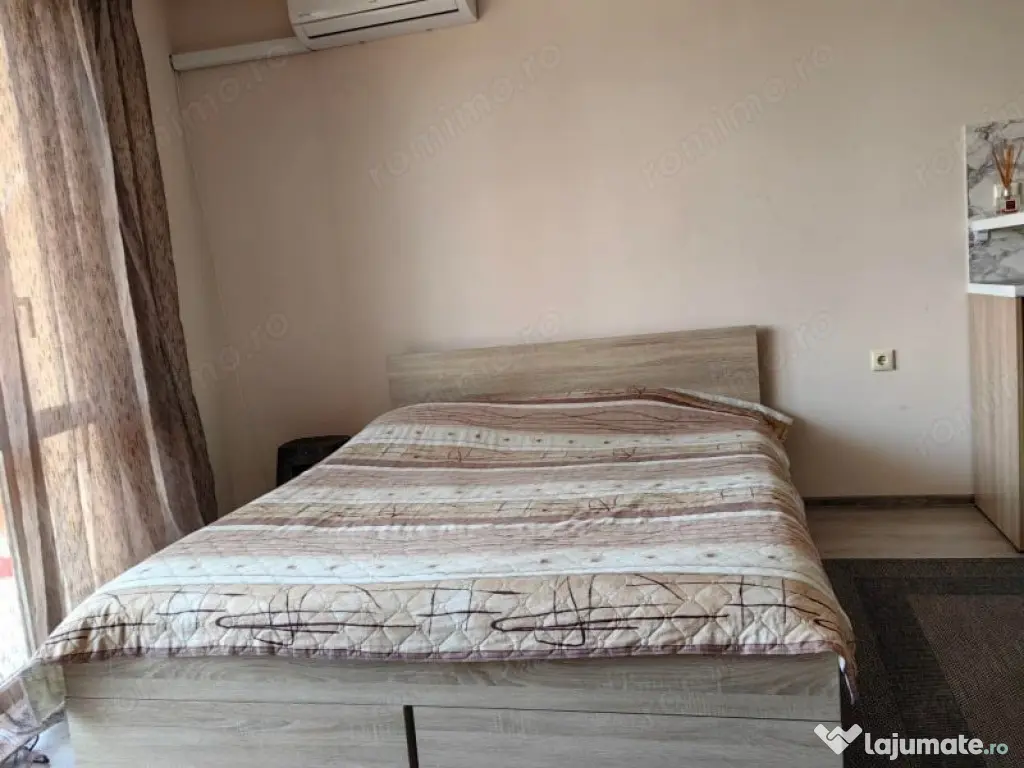 1 camera in zona Aradului