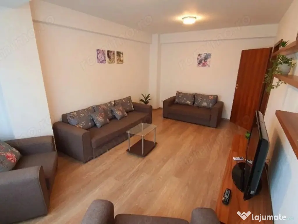 2 camere in zona Complexului Studentesc