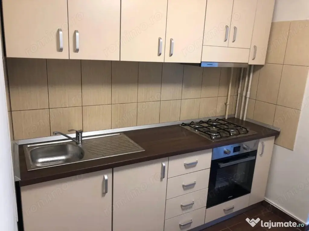 2 camere in zona Complexului Studentesc