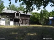 Suseni - Teren intravilan cu casa batraneasca, plan, supr... 