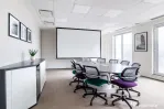 Spațiu de birou privat pentru 4 persoane în Regus Central Business