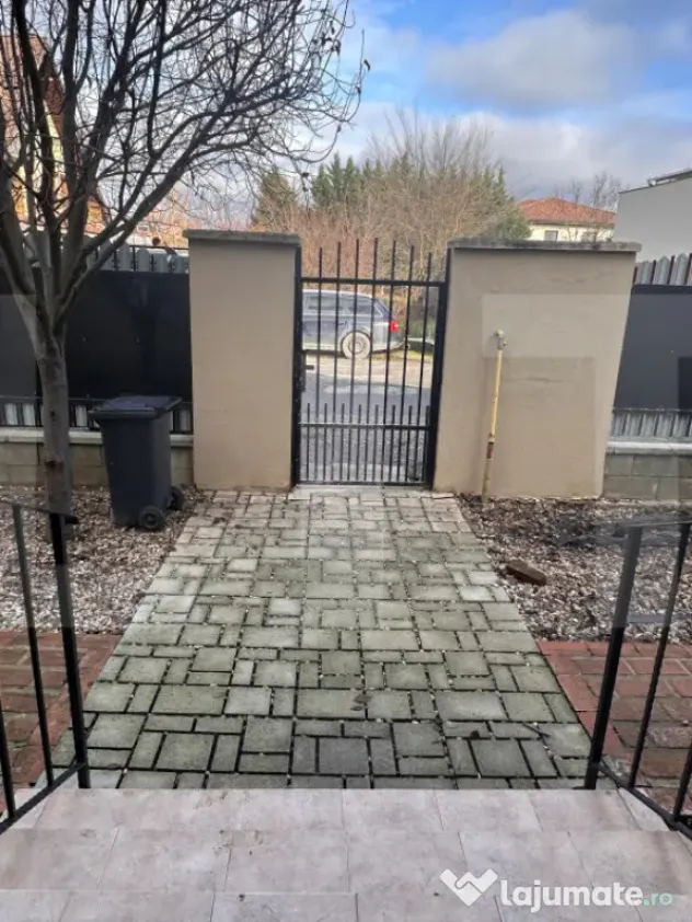 Casă spațioasă, de vanzare, cu 4 camere, 120 mp, zona Sel