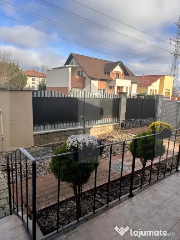 Casă spațioasă, de vanzare, cu 4 camere, 120 mp, zona Sel