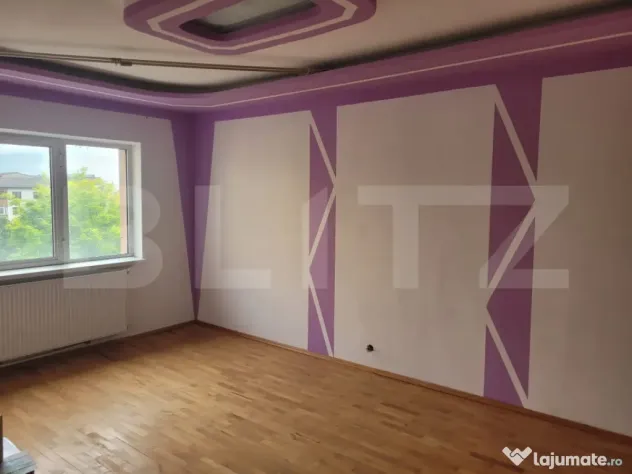 Apartament de vanzare, cu 3 camere, 70 mp, zona Revolutiei