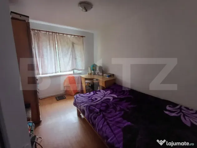 Apartament de vanzare, cu 3 camere, 70 mp, zona Revolutiei