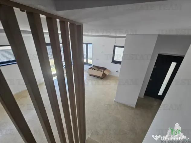 Vila 3 camere (colt insiruita) langa STB in Prel Ghencea