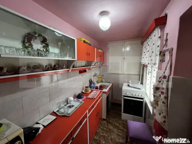 Casa de vanzare, 85mp, zona Micro 14