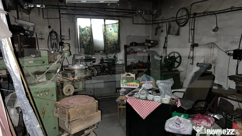 Spatiu Industrial de inchiriat, 350 mp, zona Dambul Rotund
