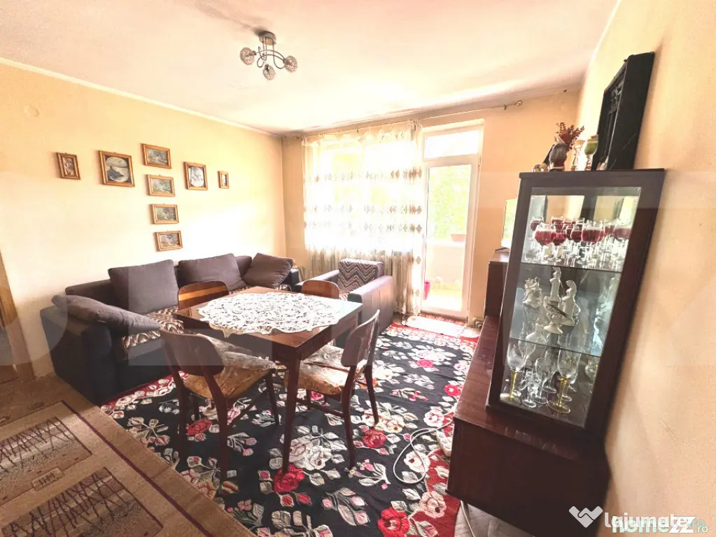 Apartament de 4 camere,zona Complex Bulevard