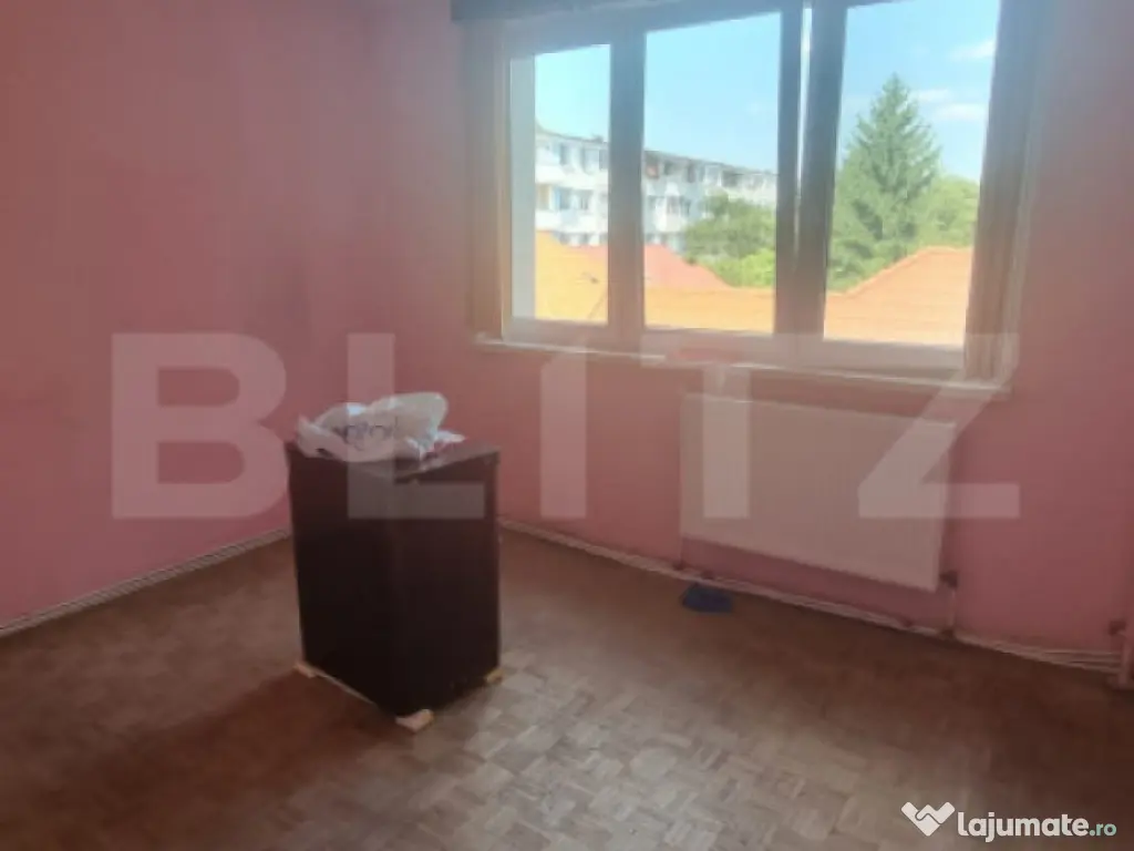 Apartament cu 2 camere, etaj intermediar, zonă verde, ideal