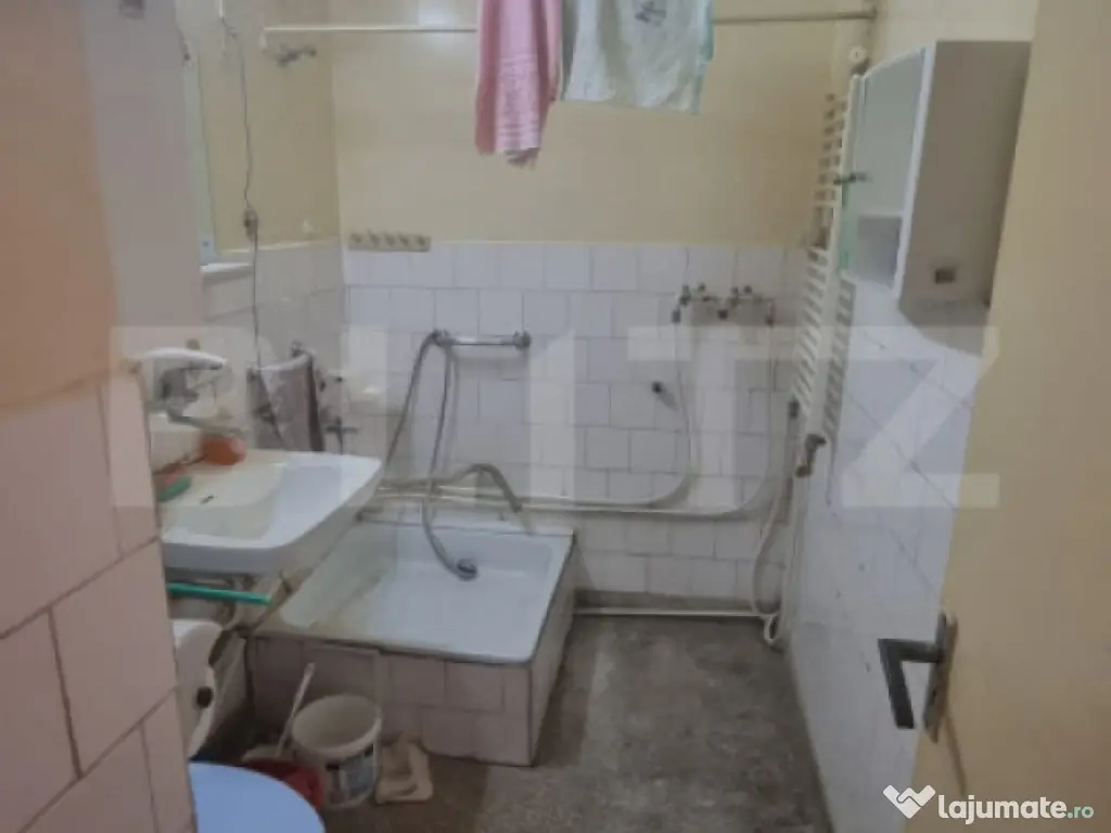 Apartament cu 2 camere, etaj intermediar, zonă verde, ideal