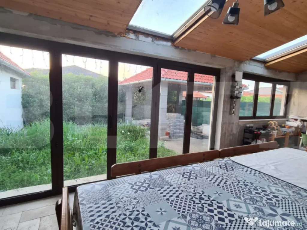 Casă de vânzare , 153 mp, teren 500 mp, Cartierul Marcus