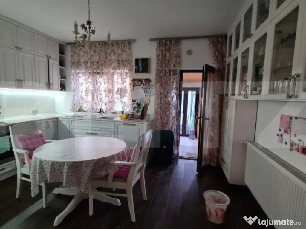 Casă de vânzare , 153 mp, teren 500 mp, Cartierul Marcus