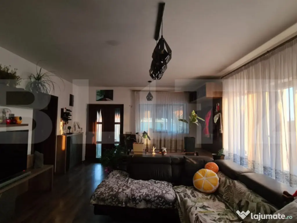 Casă de vânzare , 153 mp, teren 500 mp, Cartierul Marcus