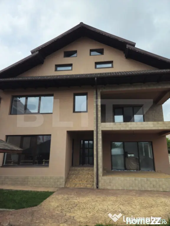 Casă 80% finalizată, 207 mp, teren 2.360 mp — zonă mont