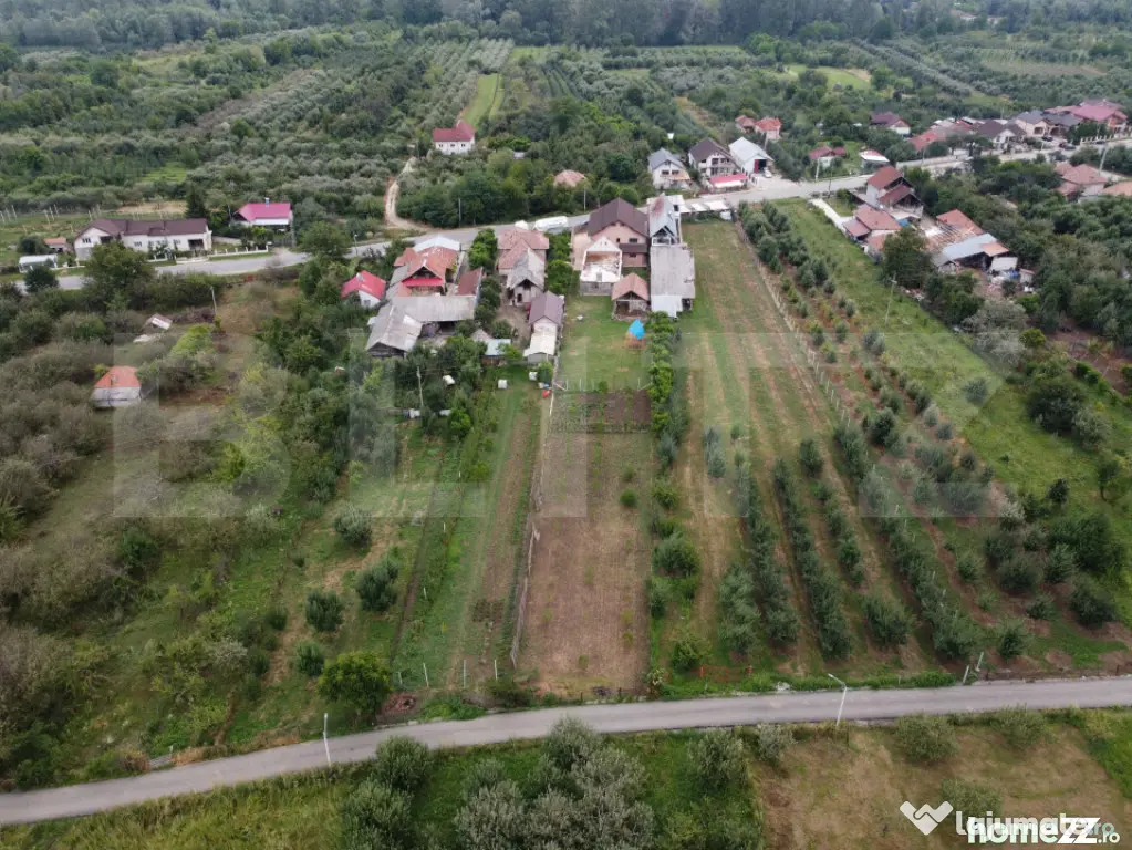 Casă 80% finalizată, 207 mp, teren 2.360 mp — zonă mont