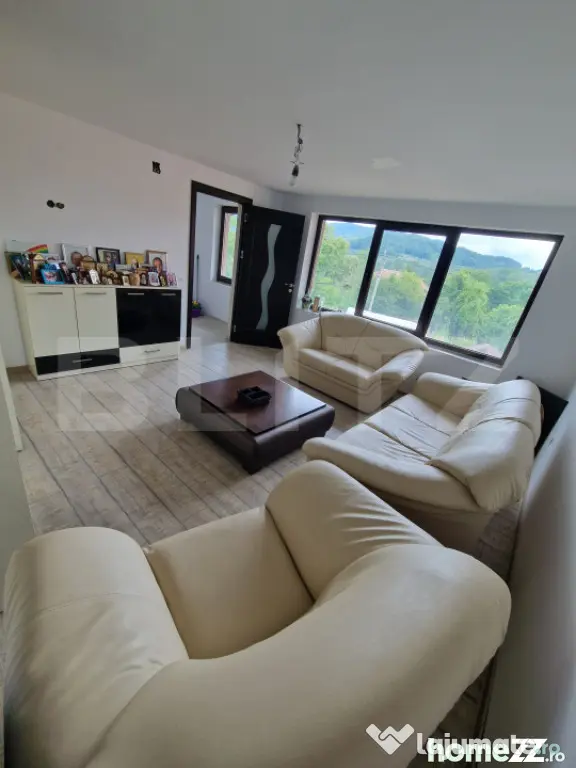 Casă 80% finalizată, 207 mp, teren 2.360 mp — zonă mont