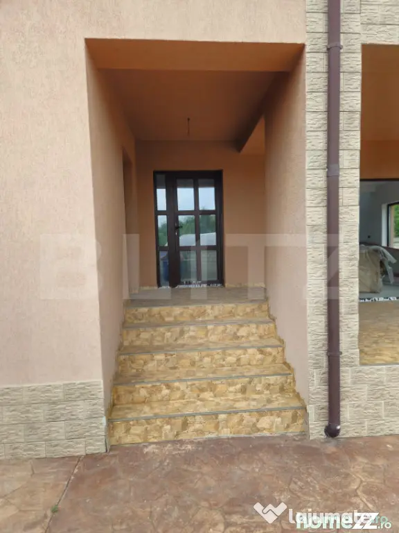 Casă 80% finalizată, 207 mp, teren 2.360 mp — zonă mont