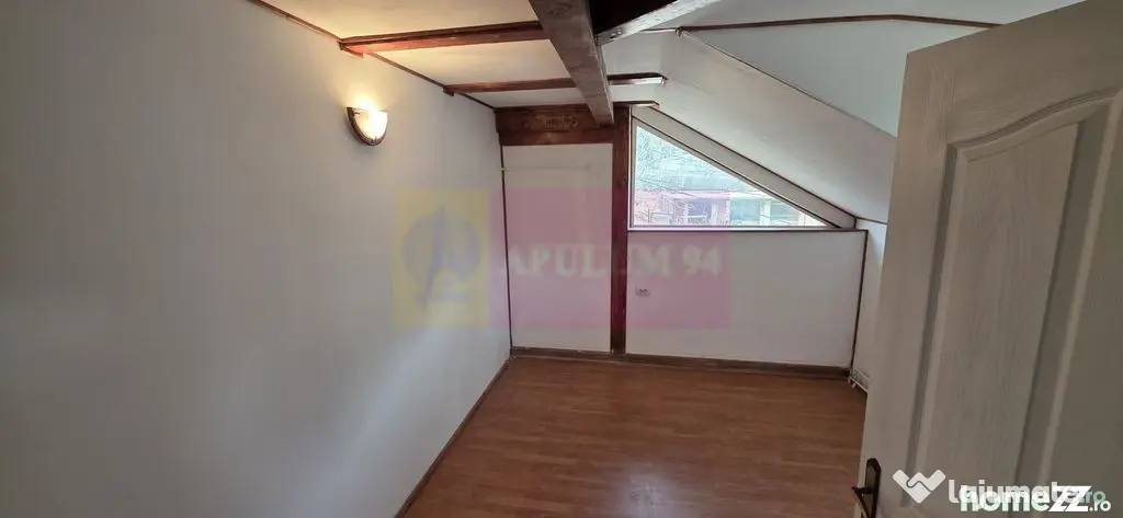 Vila de vanzare cu 5 camere in Busteni