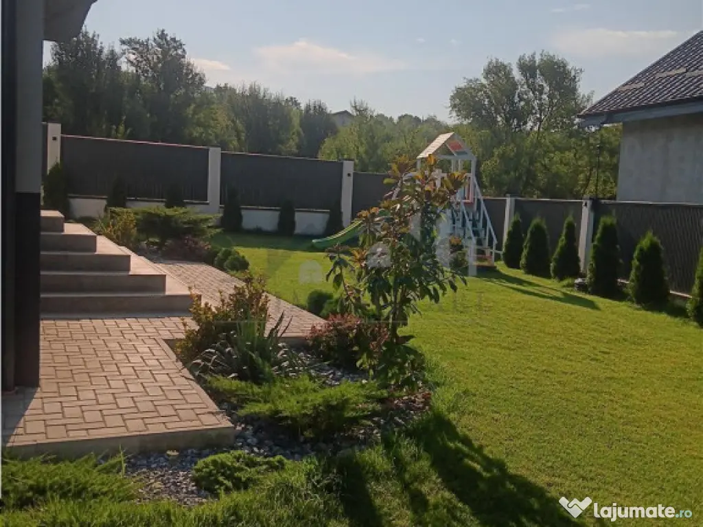 Barnova VILA LUX in spatele Primariei zona exclusivista cu p