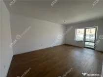 Apartament cu 2 camere decomandate si balcon zona Doamna Sta