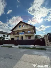 Casă / Vilă cu 5 camere de vânzare în zona Central Gu... 