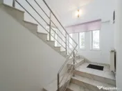 Vila 1 Mai- Chibrit-pentru doua familii 