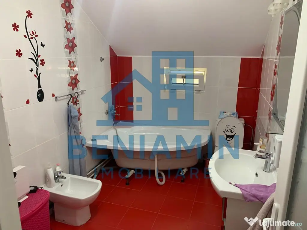 Casă spațioasă P+M de vânzare cartier Bordei