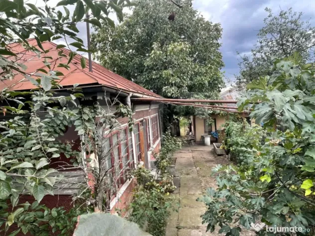 Casa si teren de 2368 mp , Zona Calea Bucuresti