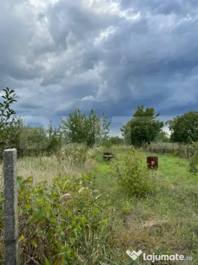 Casa si teren de 2368 mp , Zona Calea Bucuresti