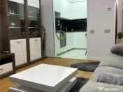 Unirii - 2 camere - centrala proprie - loc de parcare 