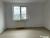 Apartament cu 4 camere de vânzare în zona Calea Romanului