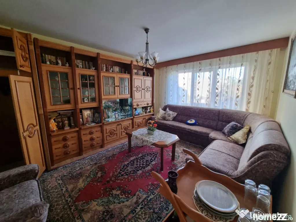 Tic Tac, Universitate, 3 camere mobilate - Bacau (Bacau)