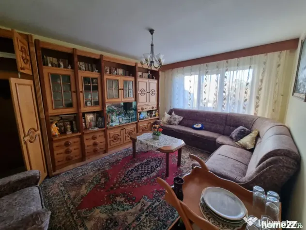Tic Tac, Universitate, 3 camere mobilate - Bacau (Bacau)