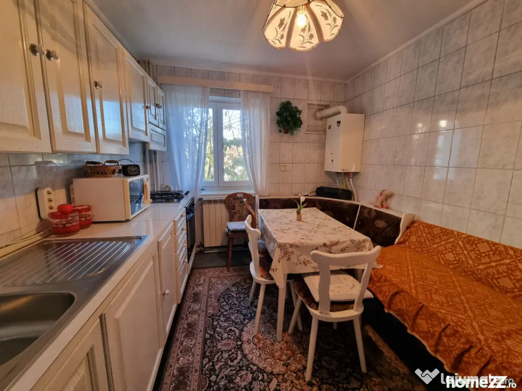 Tic Tac, Universitate, 3 camere mobilate - Bacau (Bacau)