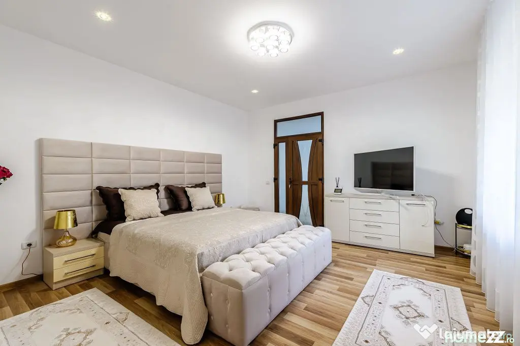 Rezervat Proprietate de vis cu teren 2880 mp și facilit?...
