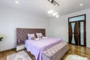 Rezervat Proprietate de vis cu teren 2880 mp și facilit?... 