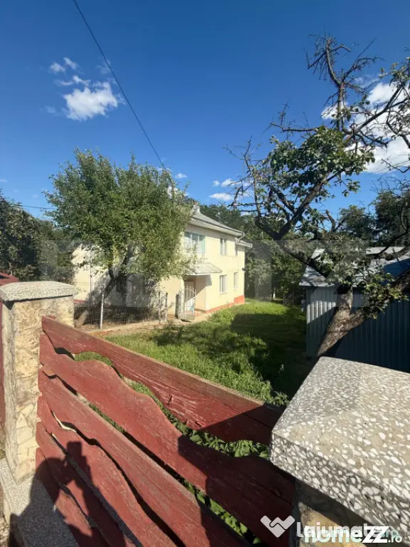 Casa cu etaj, 160 mp utili, 1352 mp teren, zona Burdujeni - Suceava (Suceava)