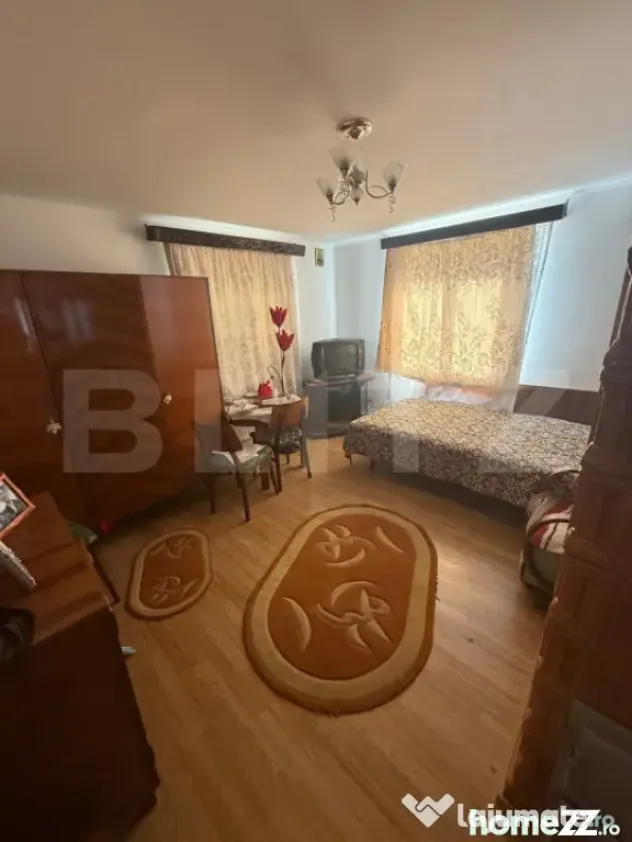 Casa cu etaj, 160 mp utili, 1352 mp teren, zona Burdujeni - Suceava (Suceava)