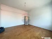 Casă cu 3 camere de vânzare în zona centrala comison 0... 