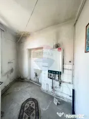 Casă cu 3 camere de vânzare în zona centrala comison 0... 