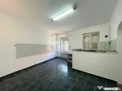 Casă cu 3 camere de vânzare în zona centrala comison 0... 