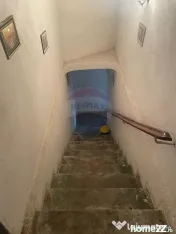 Casă cu 3 camere de vânzare în zona centrala comison 0...