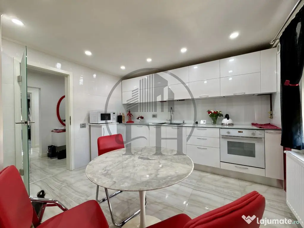 Apartament 4 camere de vanzare Agigea, Constanta