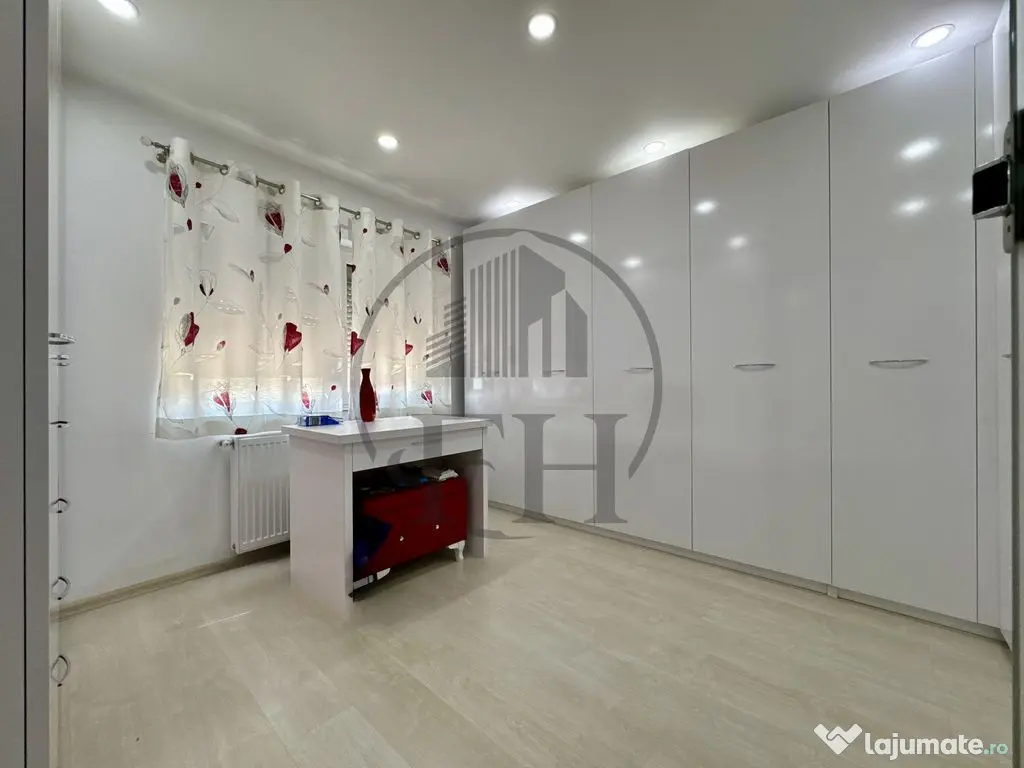 Apartament 4 camere de vanzare Agigea, Constanta