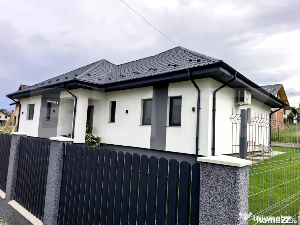 Casa plan parter in Cornesti - Miroslava