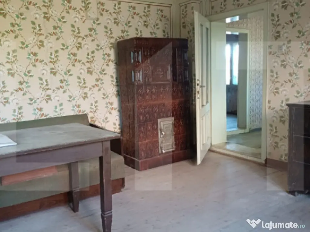 Casa taraneasca cu 3 camere, Turia Jos,